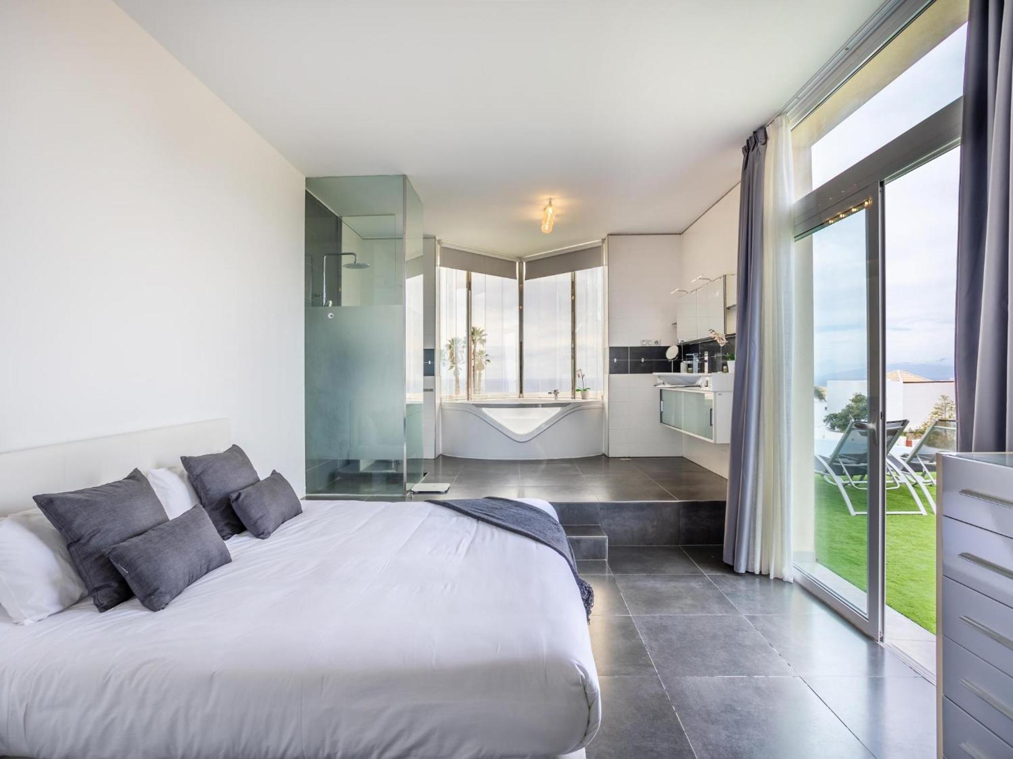Villa Olbia Charming Dreamview With Jacuzzi Costa Adeje  Bagian luar foto