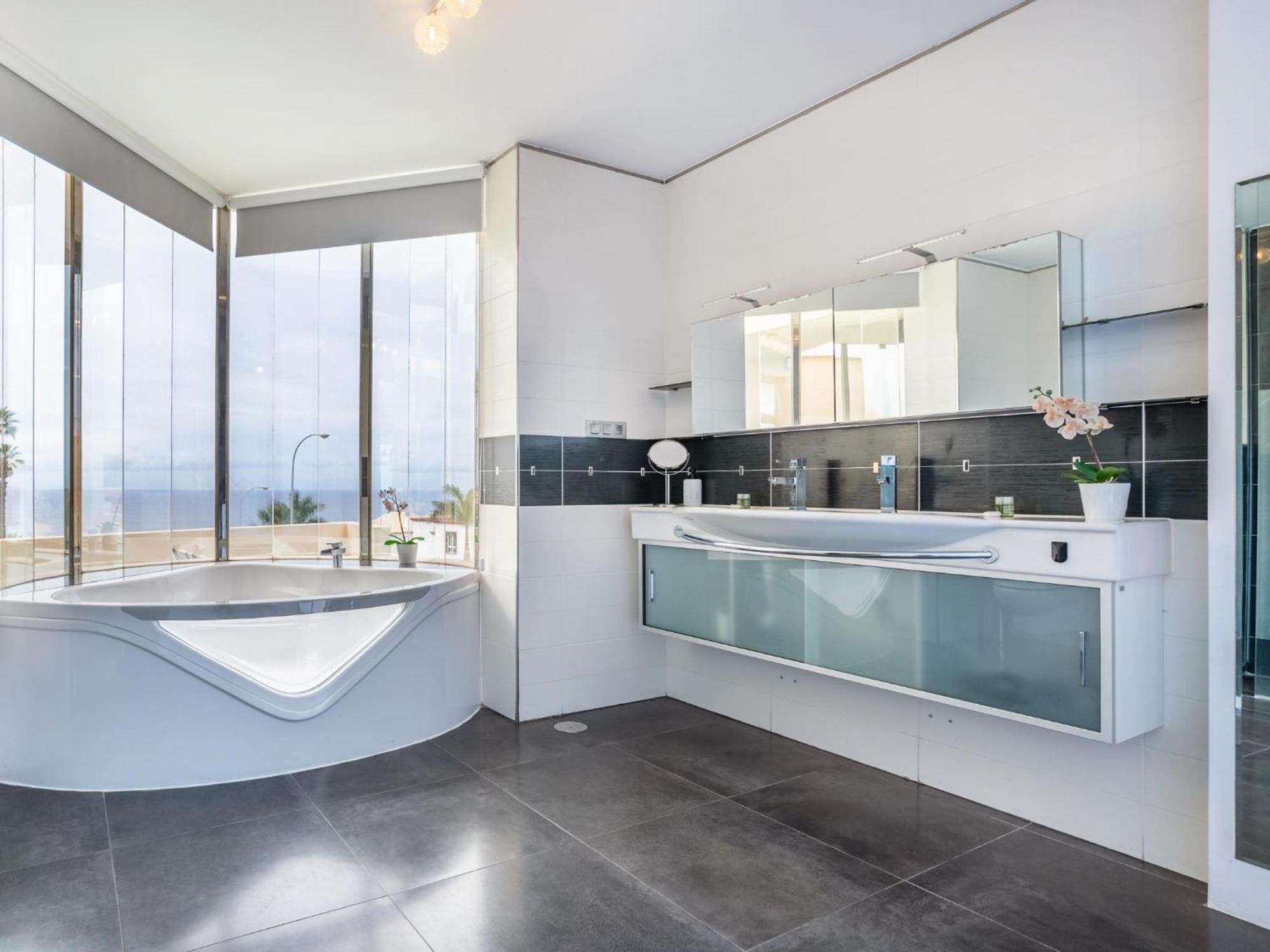 Villa Olbia Charming Dreamview With Jacuzzi Costa Adeje  Bagian luar foto