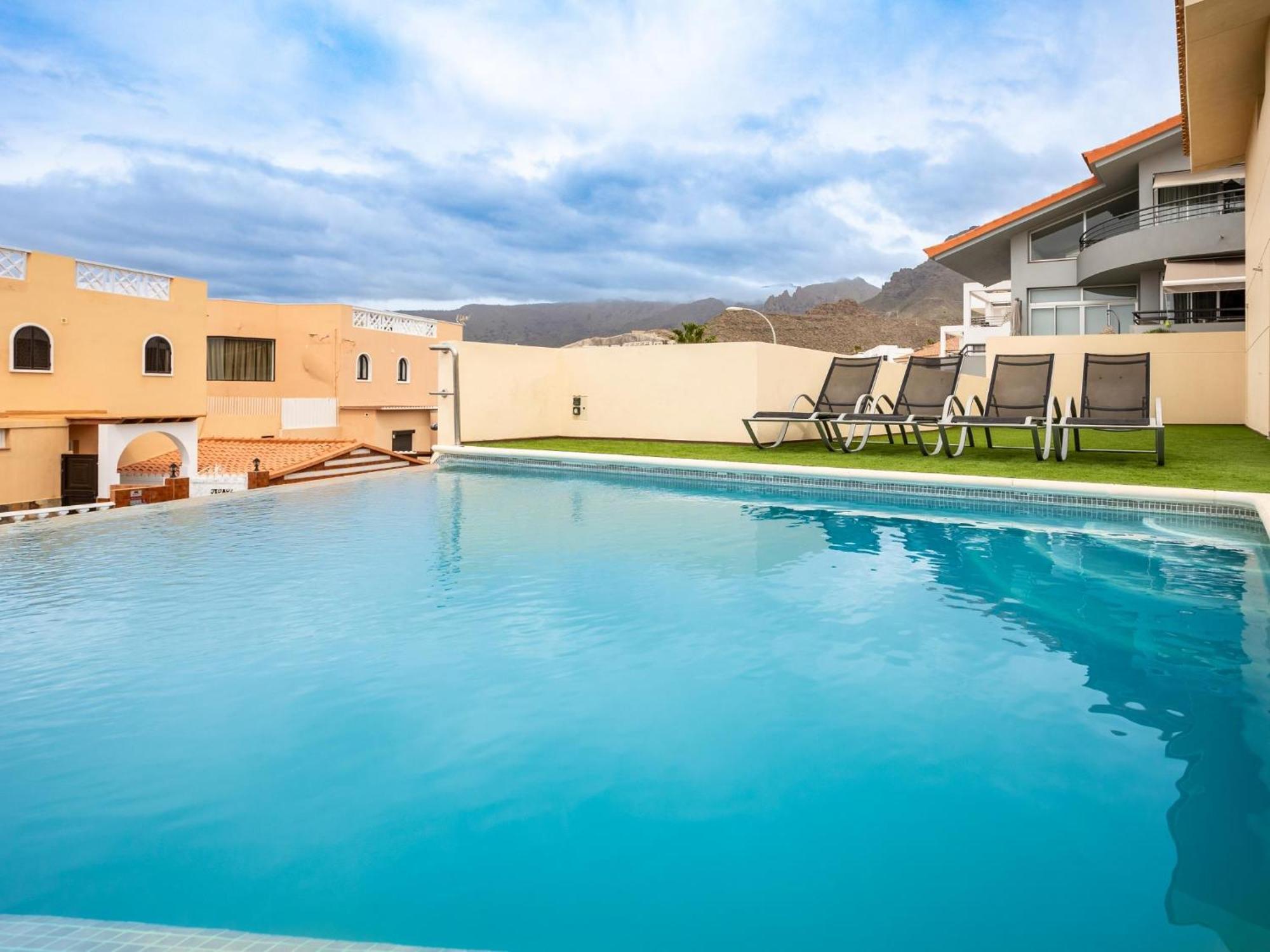 Villa Olbia Charming Dreamview With Jacuzzi Costa Adeje  Bagian luar foto