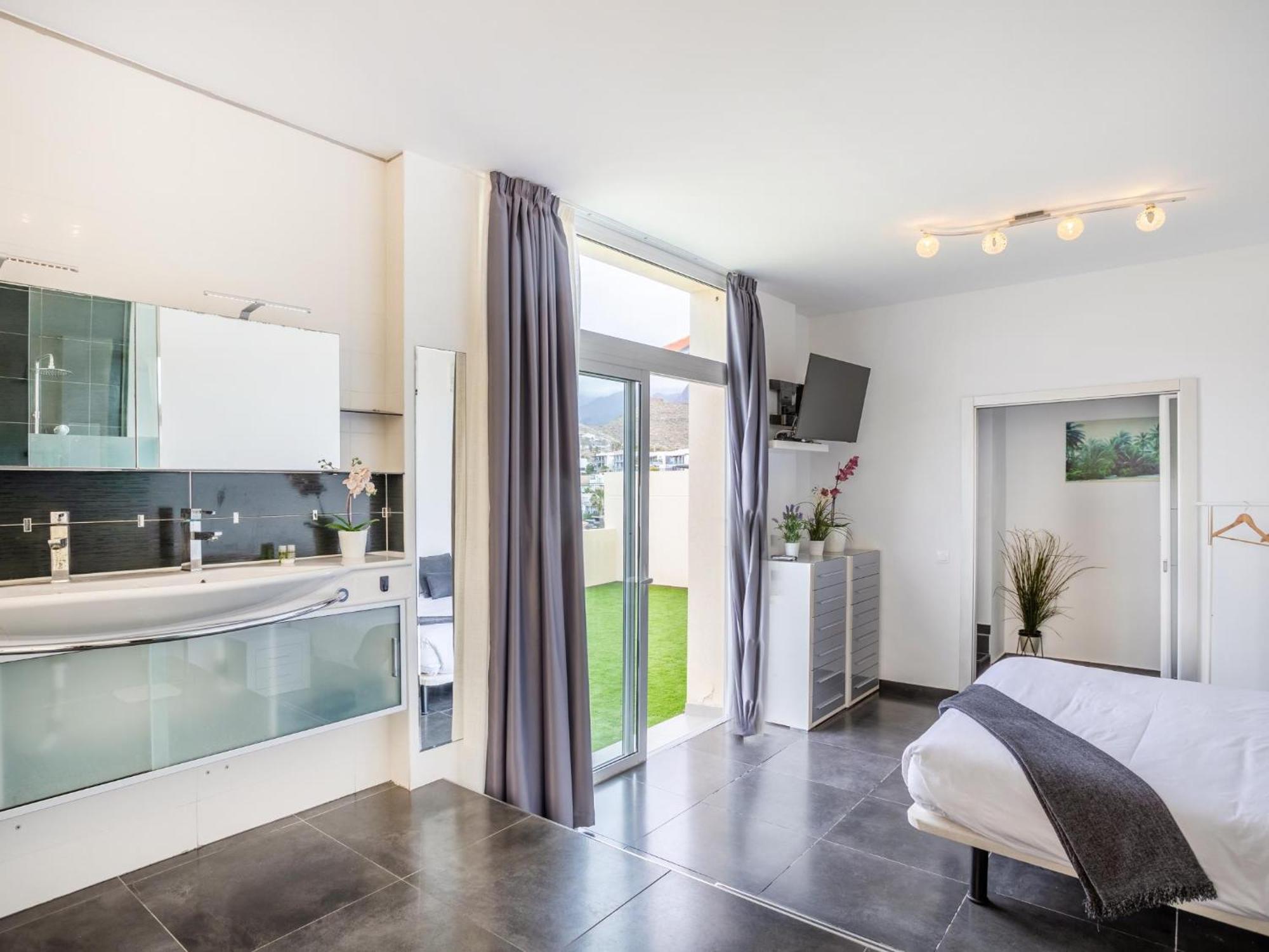 Villa Olbia Charming Dreamview With Jacuzzi Costa Adeje  Bagian luar foto