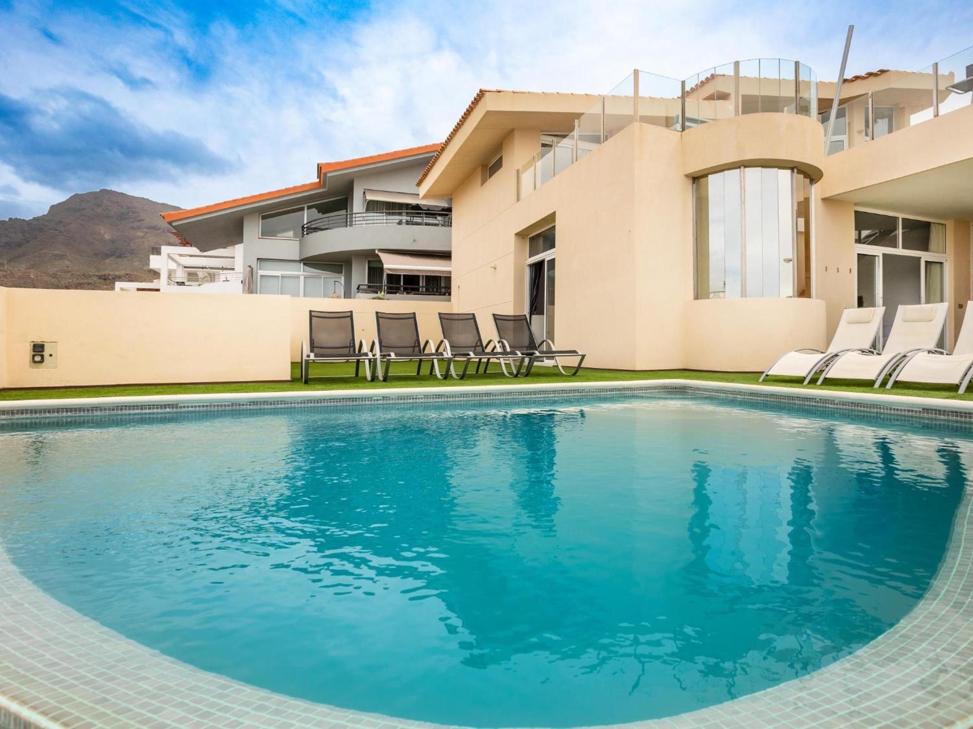 Villa Olbia Charming Dreamview With Jacuzzi Costa Adeje  Bagian luar foto